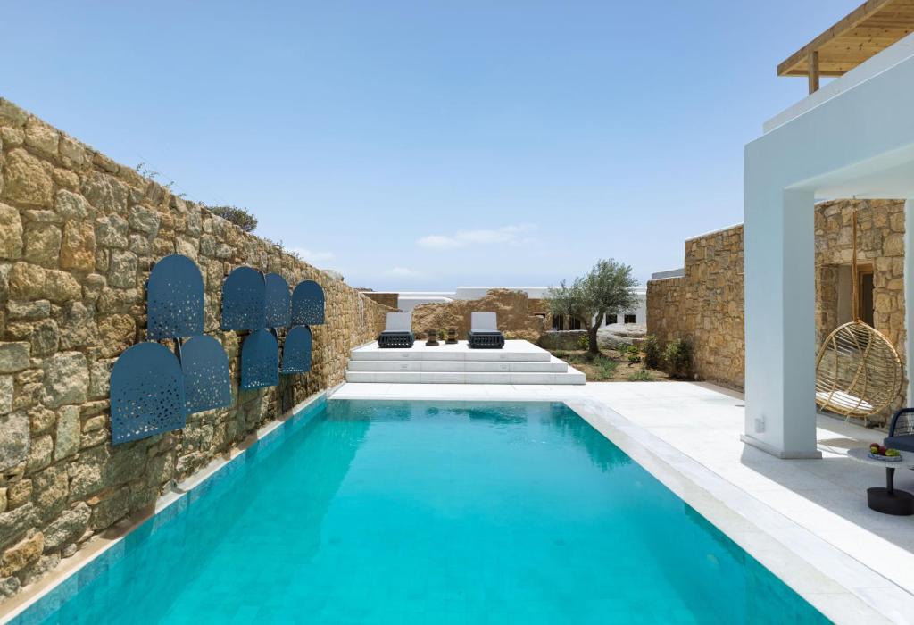 LYO II Boutique Suites Mykonos - Paradise Villa with Private Pool and Outdoor Jetted Tub