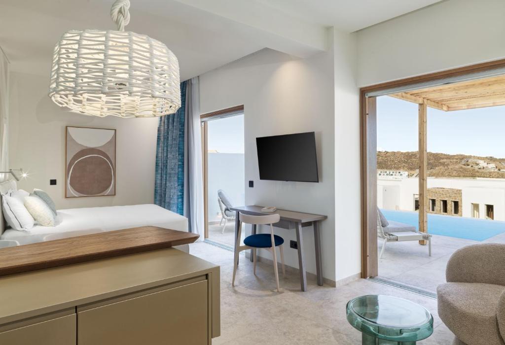 LYO II Boutique Suites Mykonos - Junior Suite with Private Pool & Extended Terrace