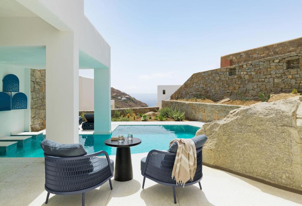 LYO II Boutique Suites Mykonos - Hideaway Sea View Villa with Private Pool and Outdoor Jetted Tub