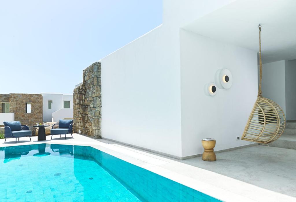 LYO II Boutique Suites Mykonos - Alcove Villa with Private Pool and Outdoor Jetted Tub