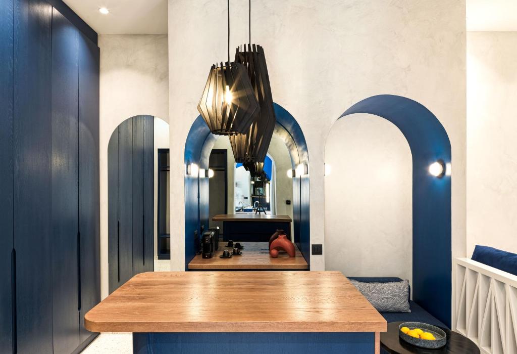 LYO II Boutique Suites Mykonos - Junior Suite with Private Pool & Extended Terrace