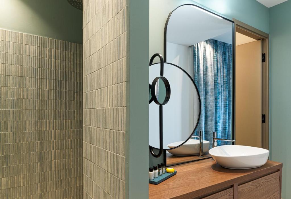 LYO II Boutique Suites Mykonos - Junior Suite with Private Pool & Extended Terrace